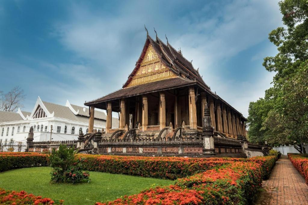 San Jiang Grand Hotel Vientiane Exteriör bild