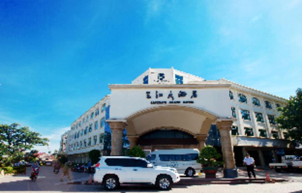 San Jiang Grand Hotel Vientiane Exteriör bild