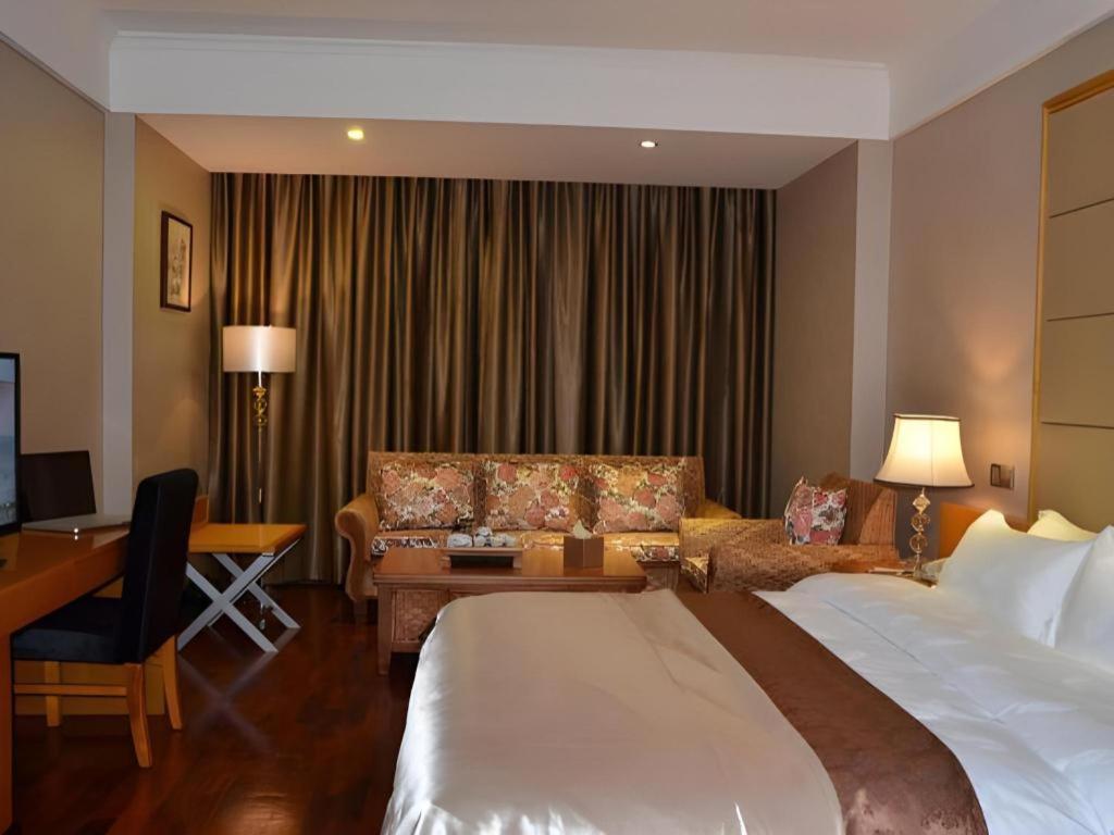 San Jiang Grand Hotel Vientiane Exteriör bild